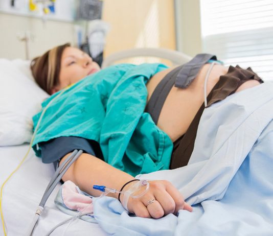 माँ और बच्चे पर एपिड्यूरल के साइड इफेक्ट्स माँ और बच्चे पर एपिड्यूरल के साइड इफेक्ट्स