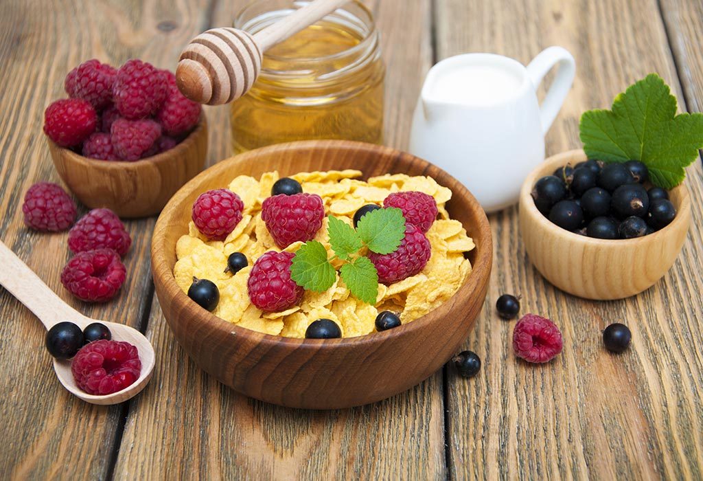 CORN FLAKES WITH STRAWBERRY AND HONEY