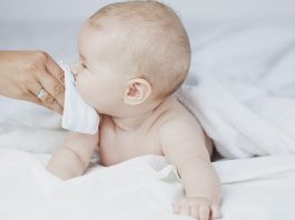 শিশুদের অ্যাসিড রিফ্লাক্সের 10টি প্রাকৃতিক প্রতিকার