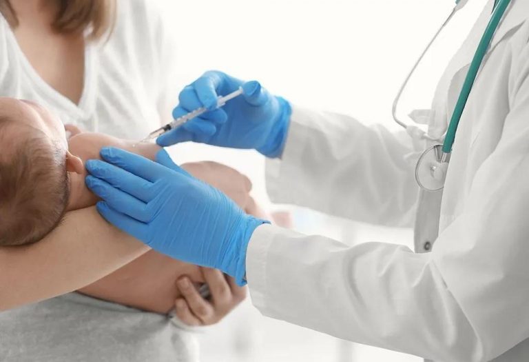 5 Common Side-Effects of Vaccination in Babies