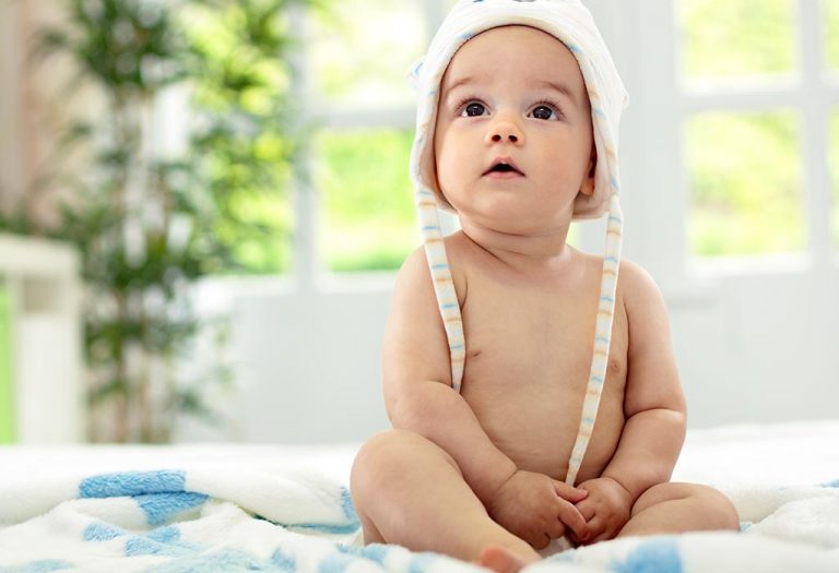 How to Help a Baby Sit Up on His Own?