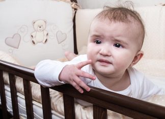 बच्चे की नींद के लिए व्हाइट नॉइज – क्या यह सुरक्षित है और इसका उपयोग कैसे करें बच्चे की नींद के लिए व्हाइट नॉइज - क्या यह सुरक्षित है और इसका उपयोग कैसे करें