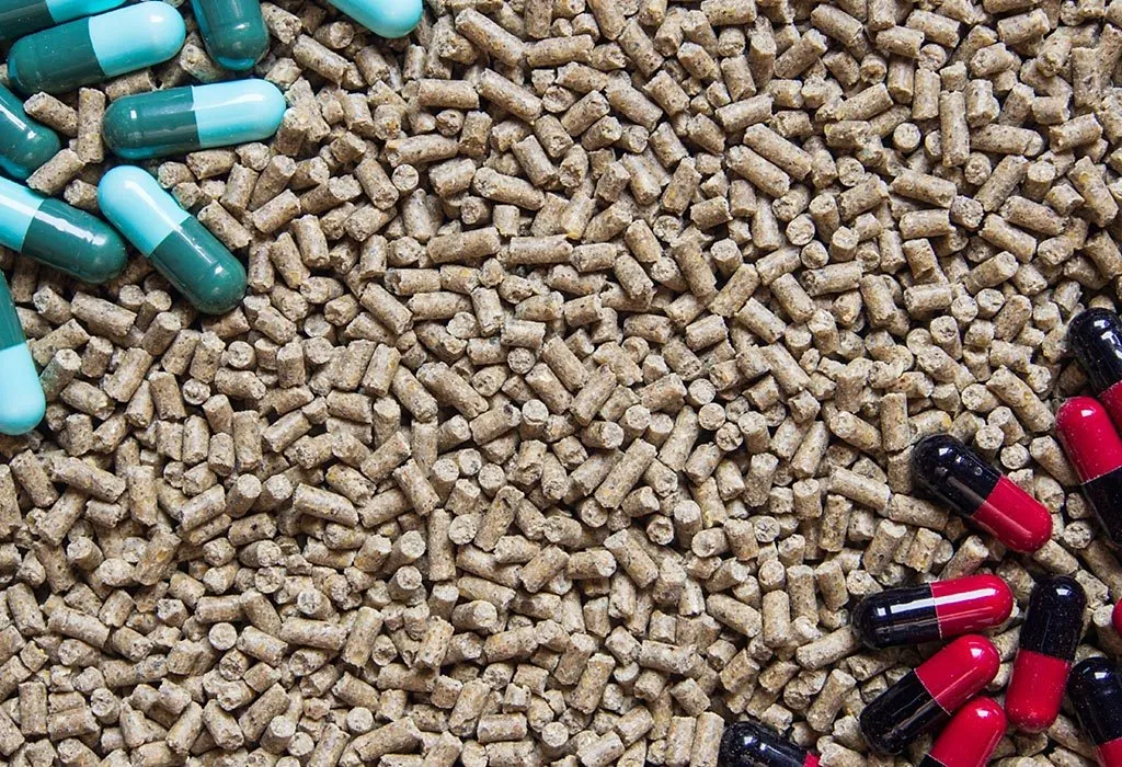 PILLS IN ANIMAL FEED PELLETS
