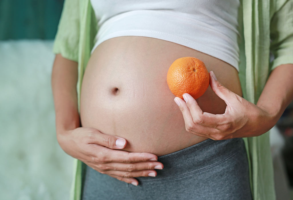 Eating Oranges in Pregnancy: Health Benefits, Side Effects & Tips
