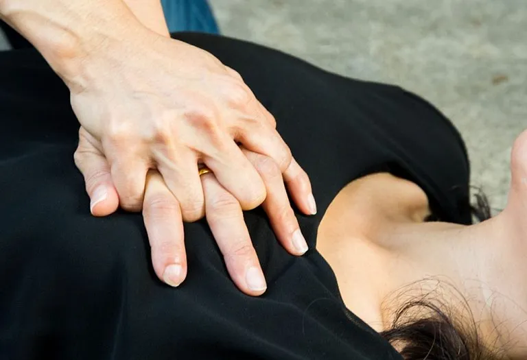 CPR in Pregnancy - How to Perform It on Pregnant Women