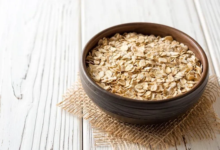 Oatmeal for Breastfeeding - Does It Help to Increase Milk Supply?