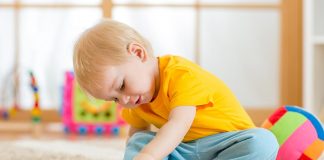 अकेले खेलना - फायदे और यह बच्चों के लिए क्यों अच्छा है?