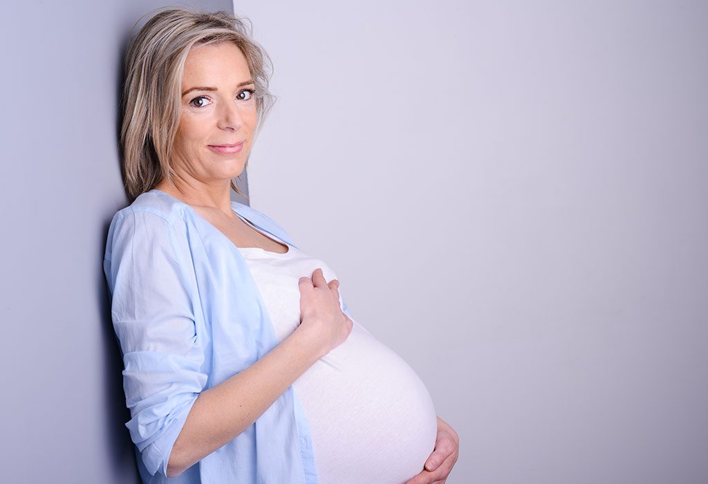 Getting Pregnant at 50’s – Chances, Benefits and Complications