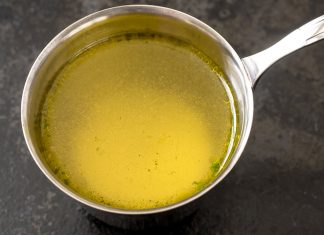 शिशुओं के लिए दाल का पानी – फायदे और बनाने की विधि शिशुओं के लिए दाल का पानी