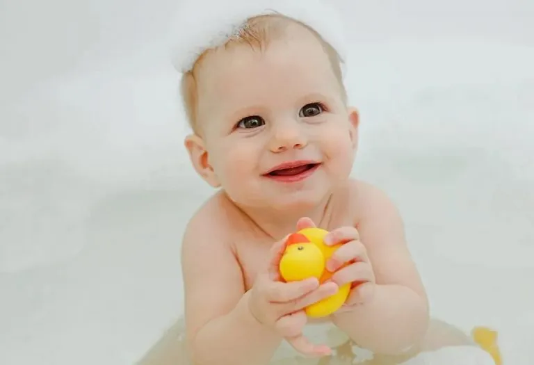 Your 29 Week Old Baby - Development, Milestones & Care