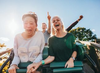 क्या गर्भावस्था के दौरान रोलर कोस्टर में बैठना चाहिए?