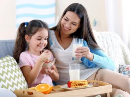 बच्चों के लिए विटामिन बी – प्रकार, फायदे और स्रोत बच्चों के लिए विटामिन बी - प्रकार, फायदे और स्रोत