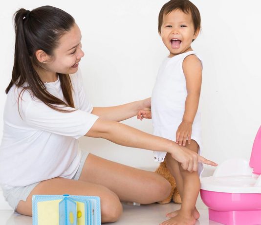 बच्चों में टॉयलेट ट्रेनिंग की आम समस्याएं और उपाय बच्चों में टॉयलेट ट्रेनिंग की आम समस्याएं और उपाय