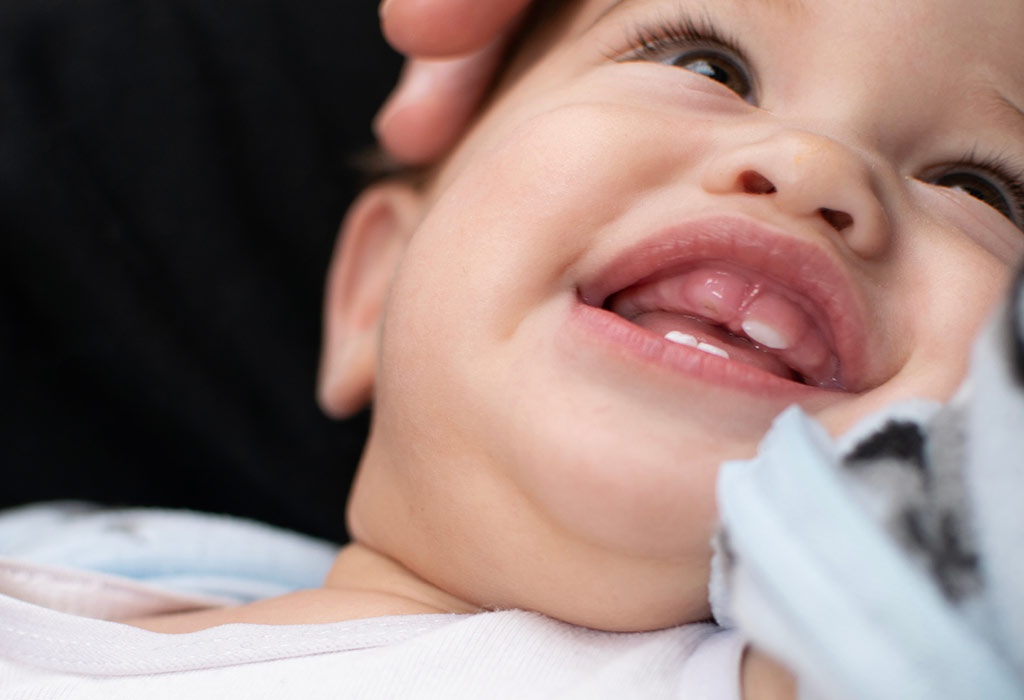 baby's teeth coming in wrong order uk