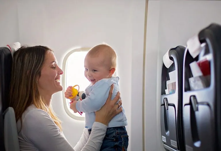 Travelling With a Baby on a Flight - Checklist Before You Go