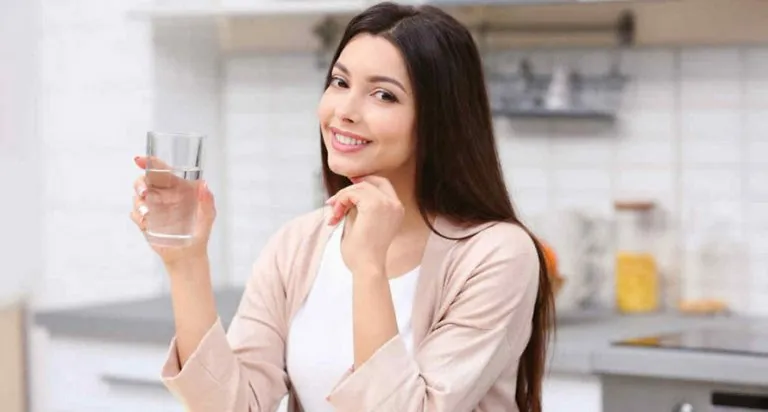 14 Health Benefits of Drinking Hot Water For Weight Loss
