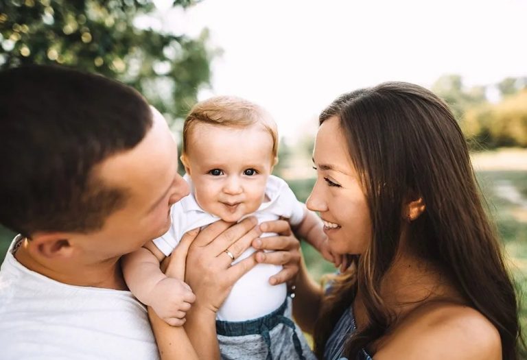 10 Signs of a Healthy Baby That Every Parent Must Know