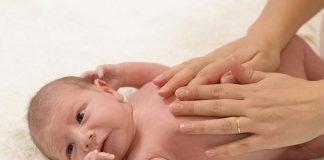 क्या नवजात शिशु के लिए बेबी लोशन का उपयोग करना सही है?