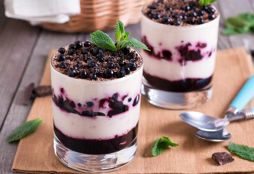 Apple and Blueberry Yogurt Parfait