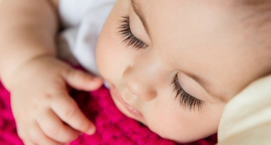 4 Tips to Make Sleeping Away from Home Easier for Babies