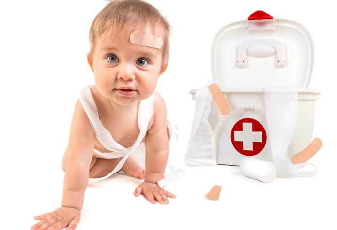 First Aid Kit for Babies - Why You Need and How to make