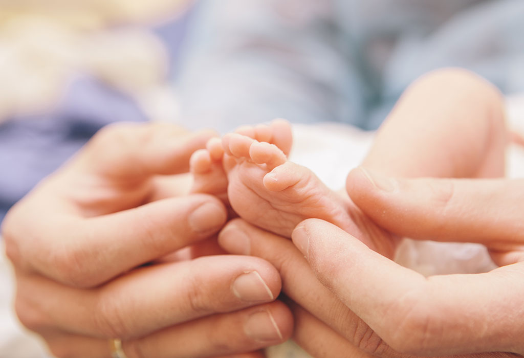 baby's hands and face cold at night