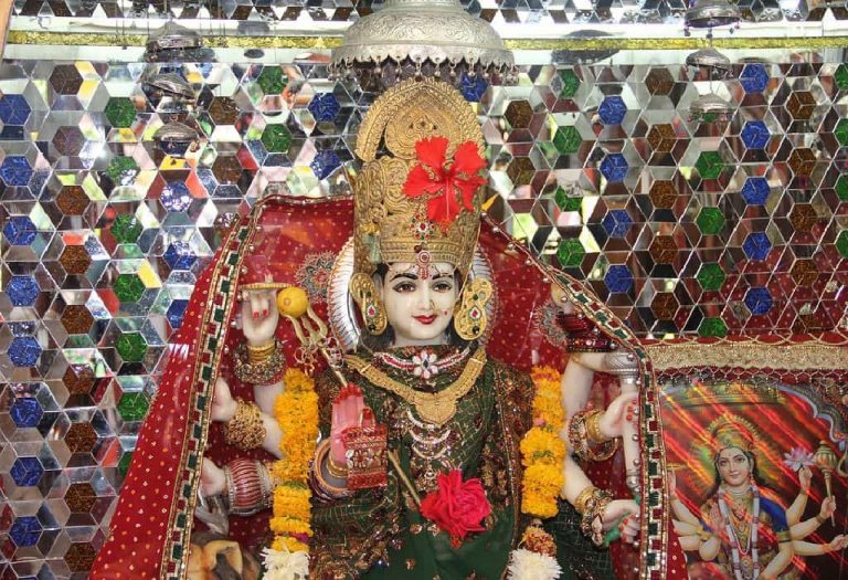 9 Colours of Navratri Festival And Their Importance