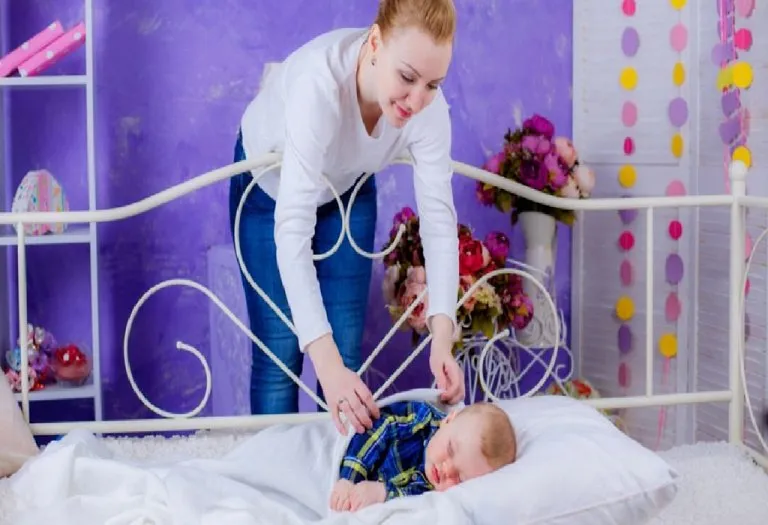 How to Put a Toddler to Bed in 50 Steps