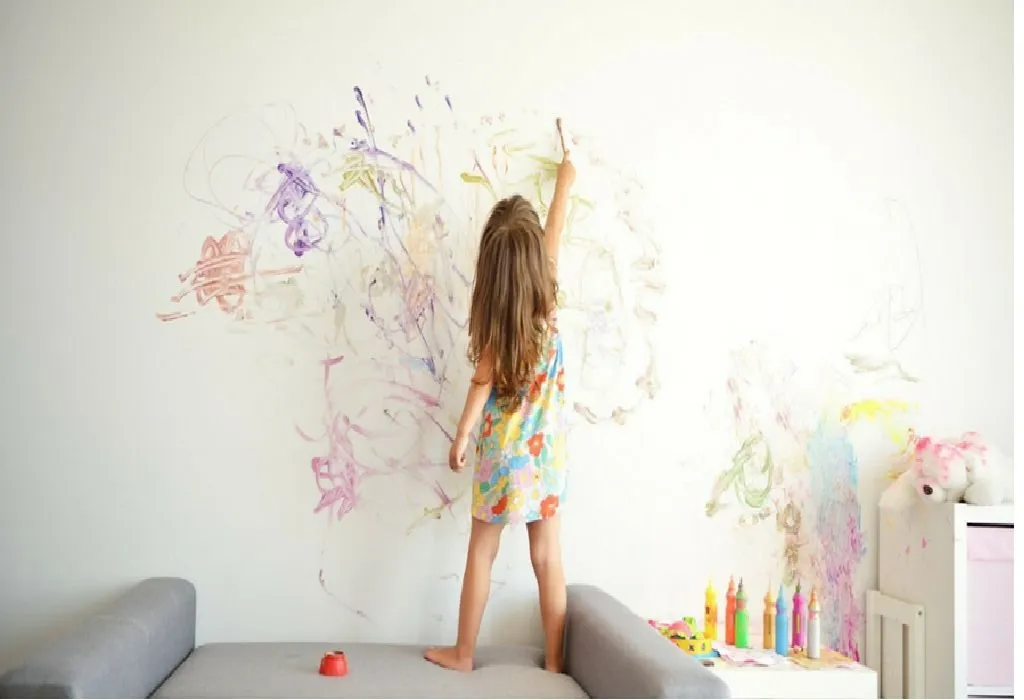 Your Baby Won’t be Spoiling Your Walls With Her Scribbling With These 4 Easy Tricks in Place!
