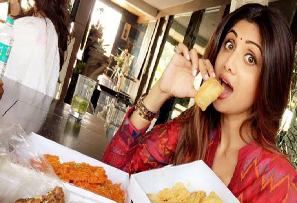 9 Bollywood Moms Eat These Breakfasts For Weight Loss!