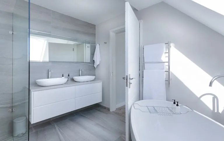 8 Super Ways to Keep your Bathroom Organised
