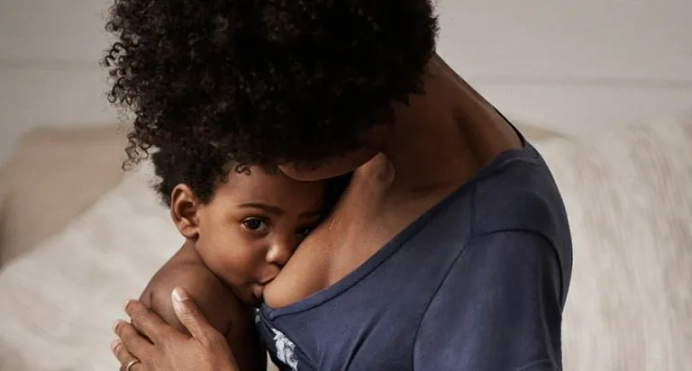 The Inspiring Story Behind the Viral Breastfeeding Mum Photo by GAP