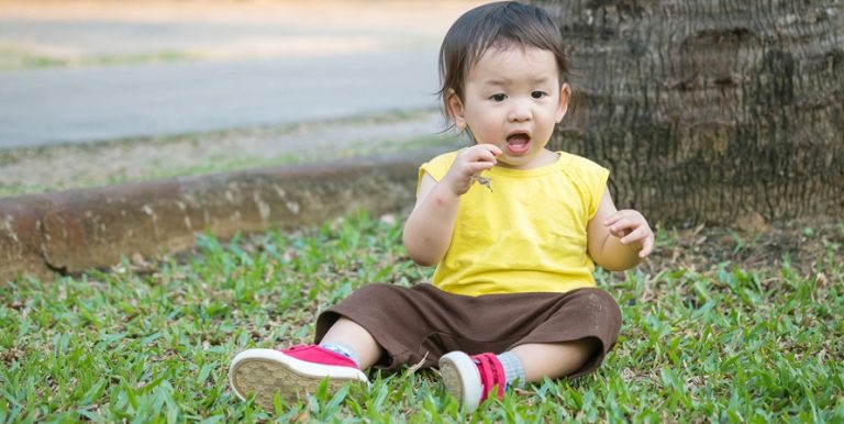 If Your Baby Craves Non-Food Items Like Chalk, Here's What You Should Do!