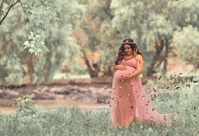 Pregnancy Clothing Ideas: Maternity Outfits Tips