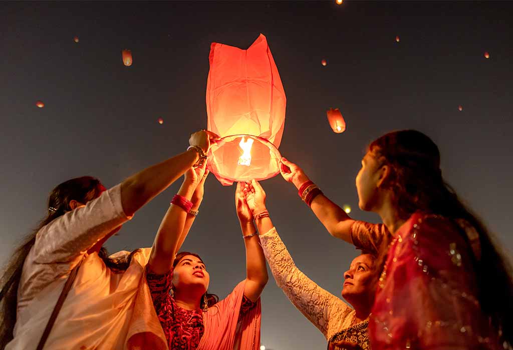 sky lantern releasing