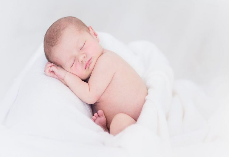 15+ Best Baby's First Photo Ideas