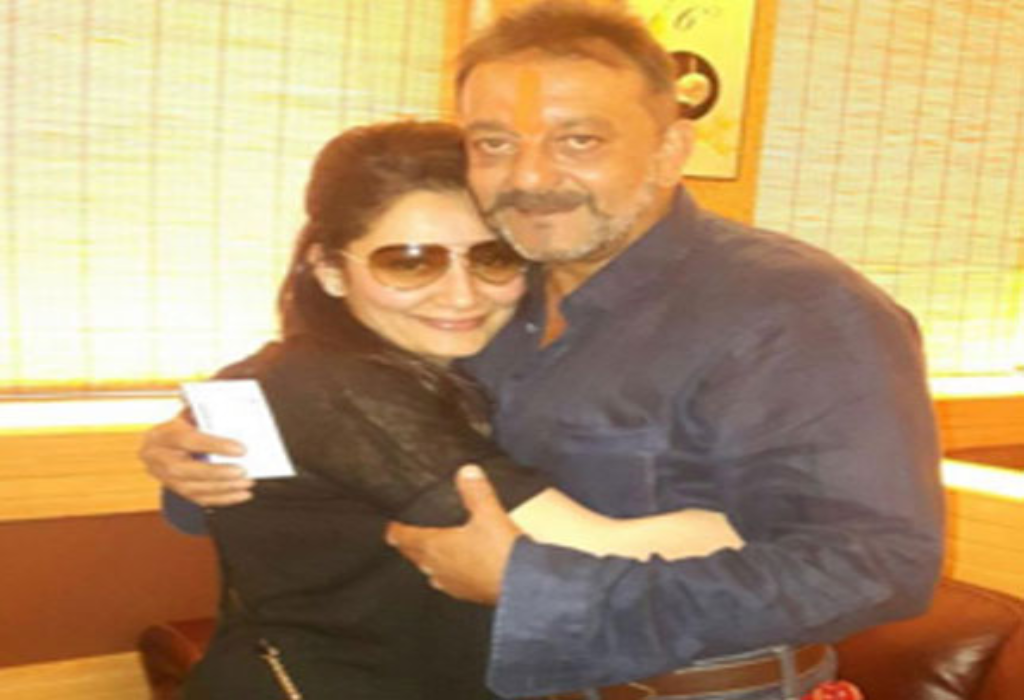 Sanjay Dutt’s Adorable Reunion With His Twins Will Warm Your Heart!