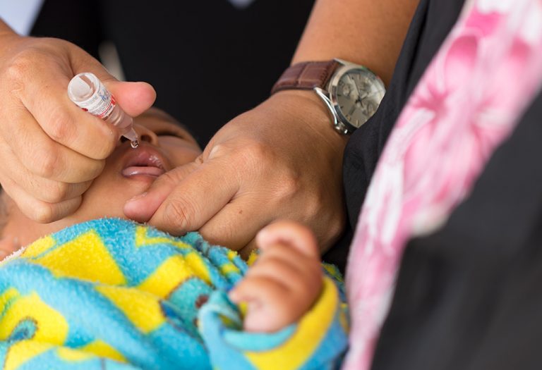 Moms, Don't Forget These Precautions When Taking Your Baby For The Pulse Polio Vaccine!