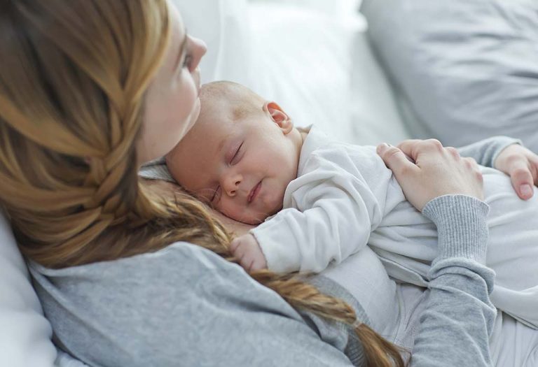 10 Easy Hairstyles for New Moms: Quick Looks for Busy Days