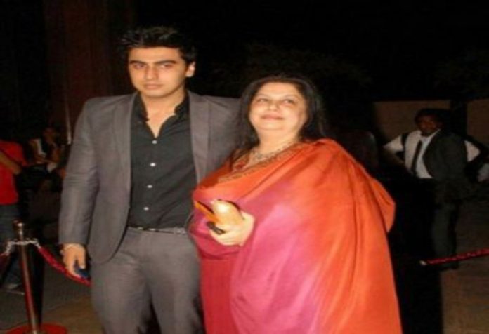 Arjun Kapoor With Mom