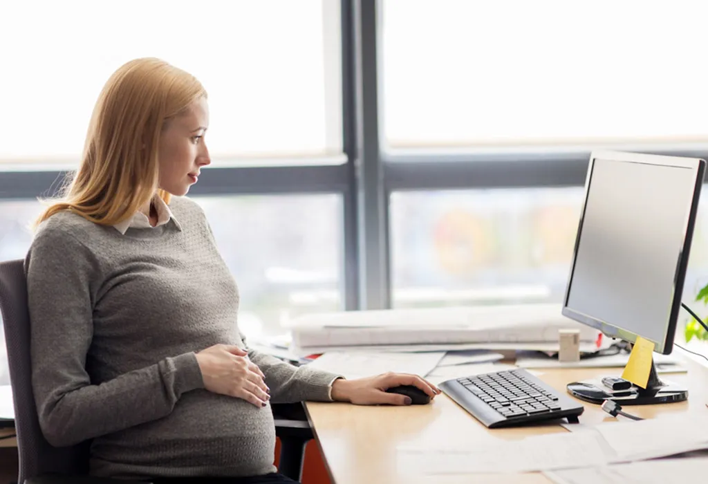 Flaunting your Pregnant Belly at Work Flaunting your Pregnant Belly at Work
