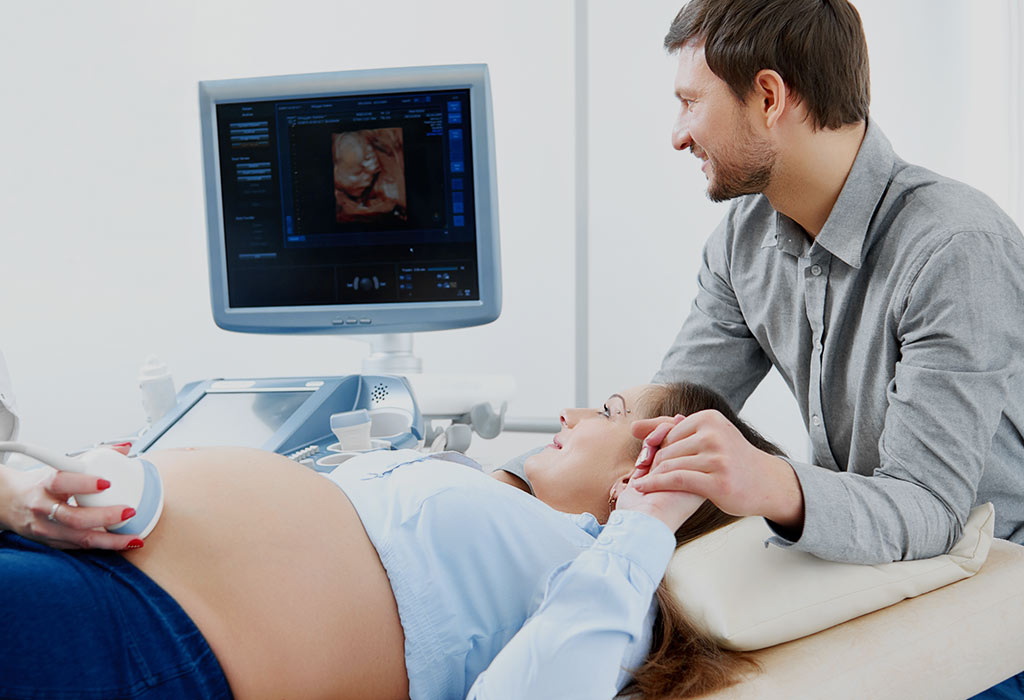 Skan ultrasonograficzny kobiety w ciąży