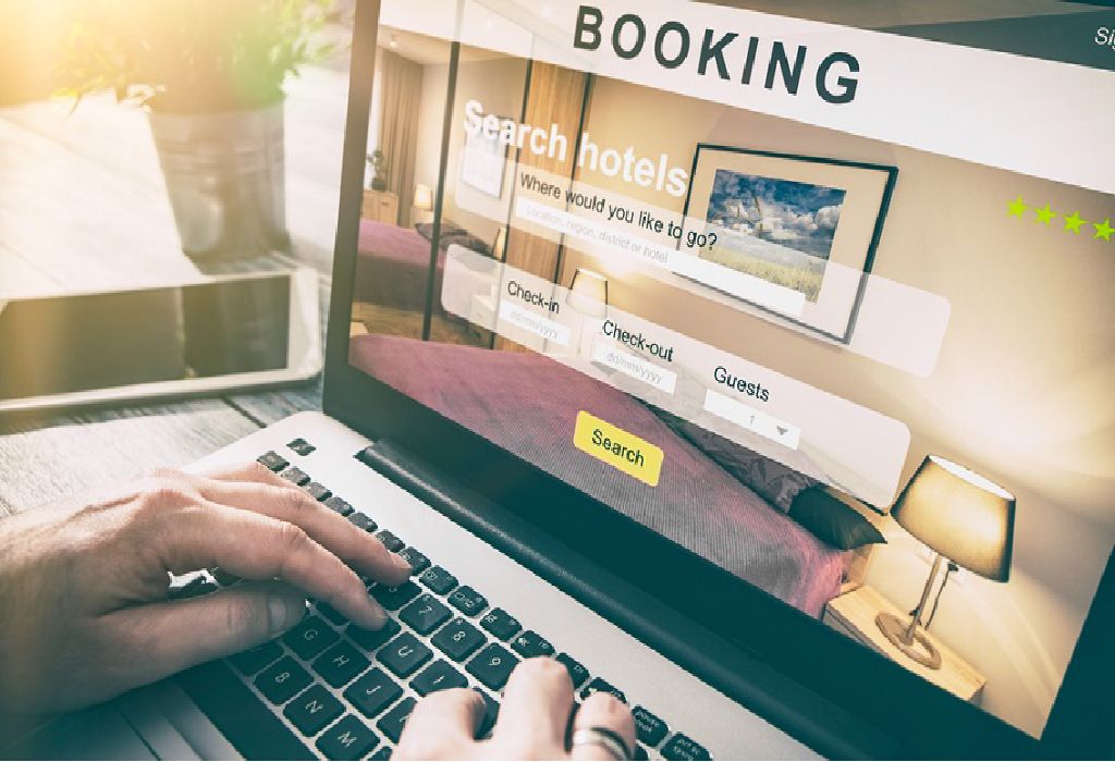 Feature Hotel Booking