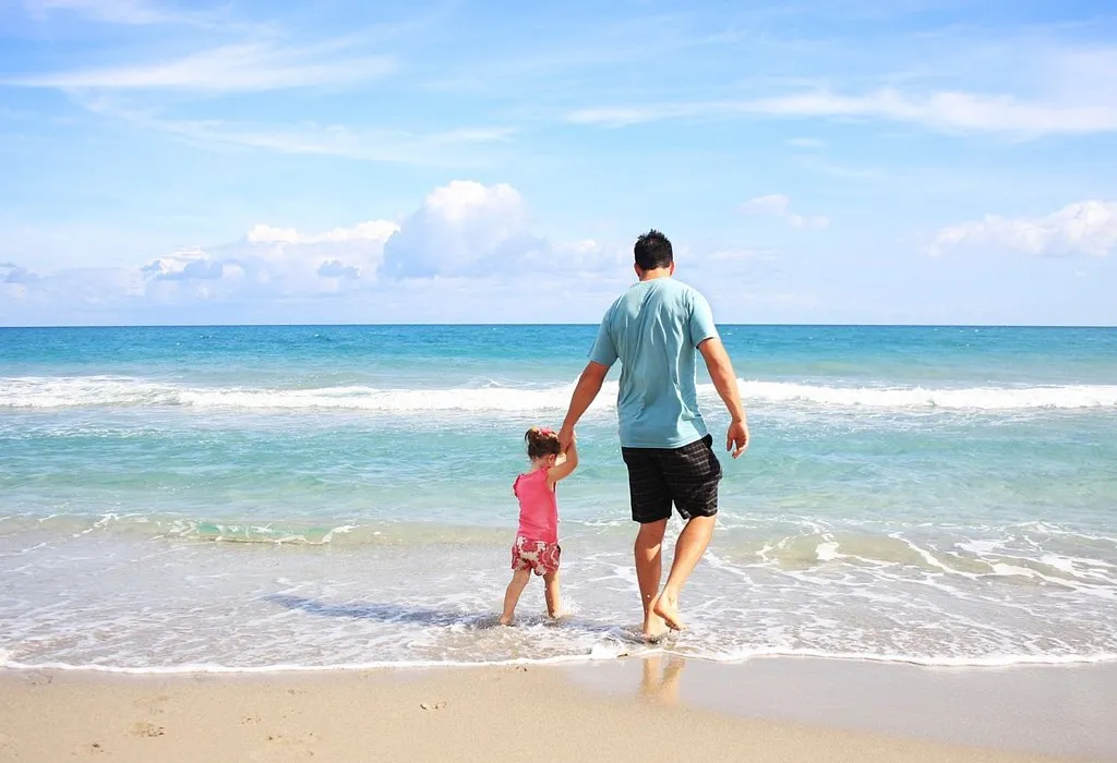 Happy Father's Day 2023: Top 50+ Short Father's Day Wishes To Make Your Dad  Feel Special