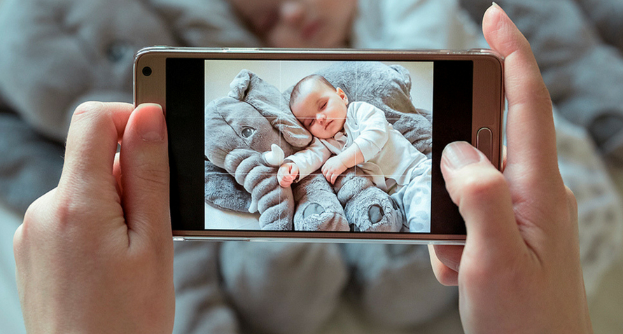 If You Post Anything About Your Baby Online, Please Follow These 10 Rules To Keep Him Safe!