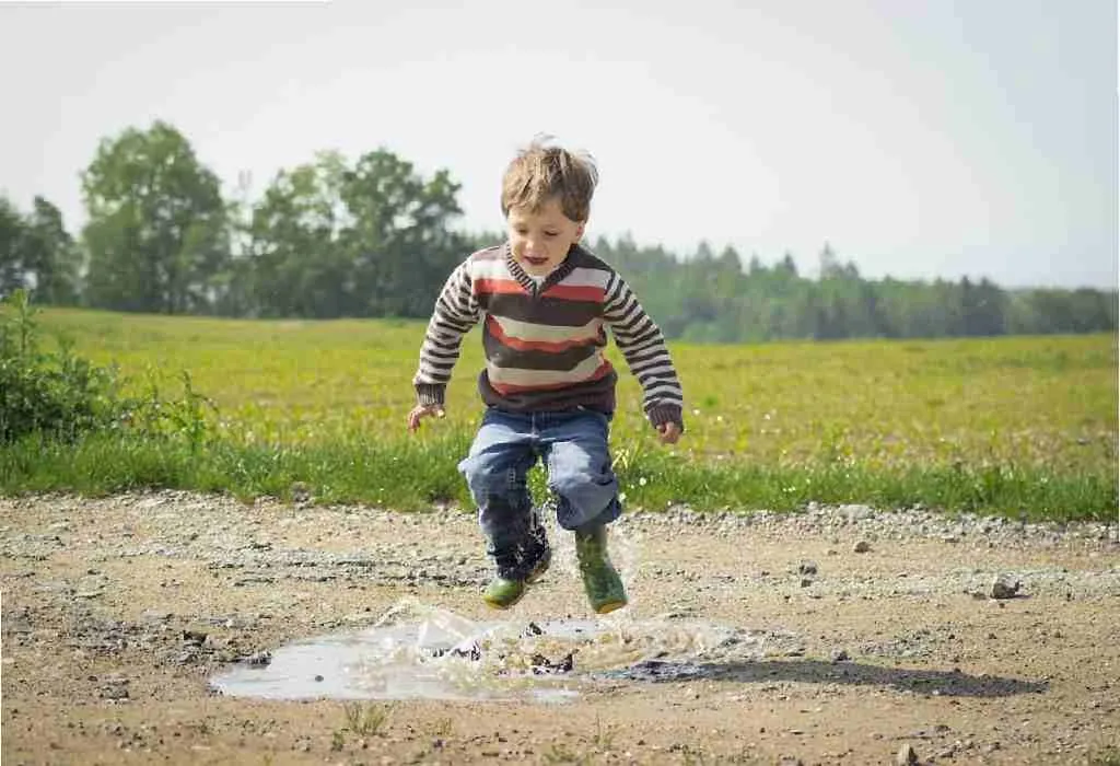 https://cdn.cdnparenting.com/articles/2018/09/Helping-Your-Preschooler-Improve-Jumping-Skills.webp