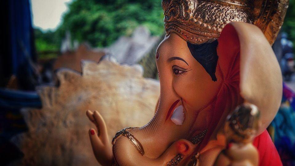 8 Awesome And Simple Ganesh Chaturthi Home Decoration Ideas