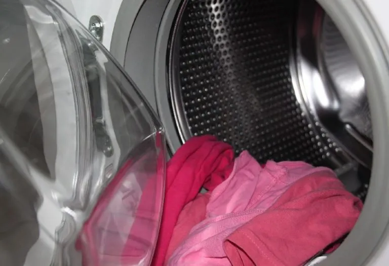 6 Items you Didn't Know the Washing Machine Can Clean