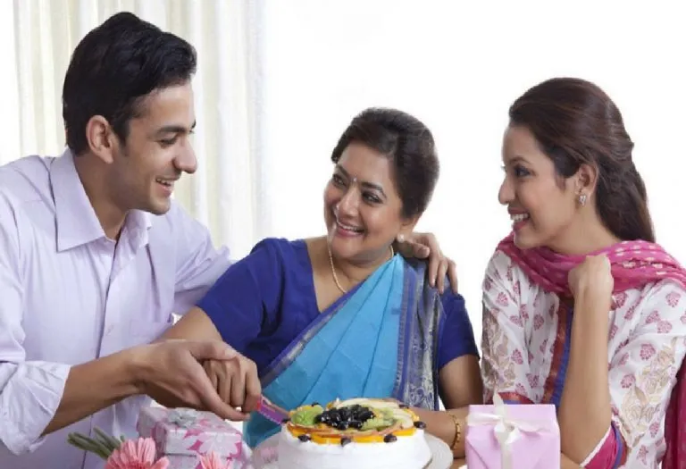 6 Sure Signs You're Married to a Mama's Boy - Here's How to Deal With It!