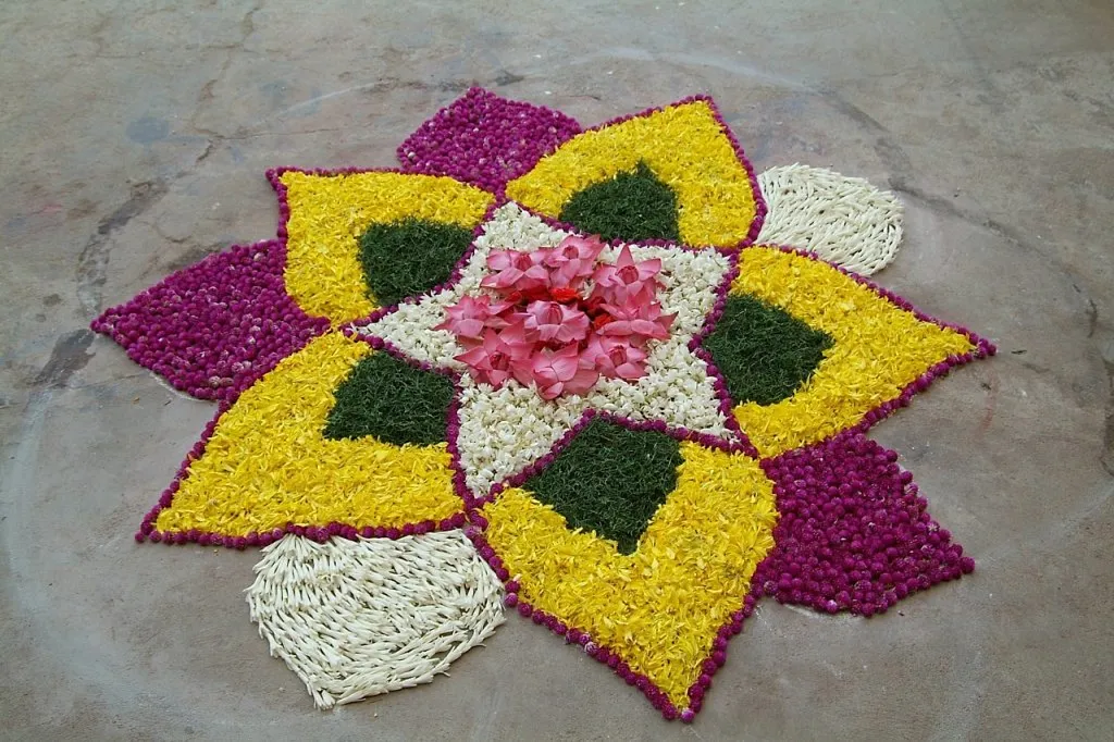 Quick Diwali 2022 Rangoli Designs With Marigold Flowers and Swastik Kolam  Designs With Dots To Decorate Your House for Shubh Deepawali Watch Videos    LatestLY
